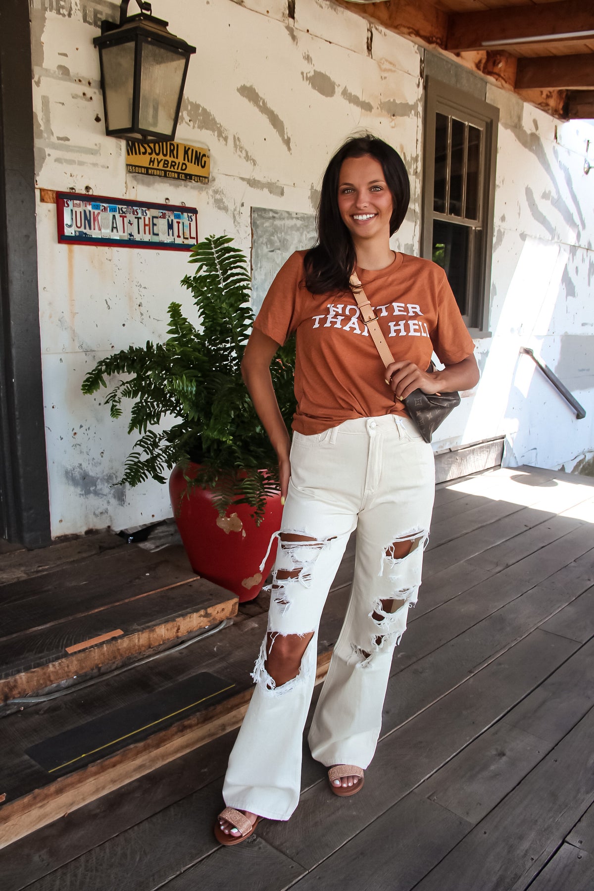 HOTTER THAN HELL GRAPHIC TEE
